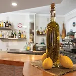 3 Golondrinas 3*