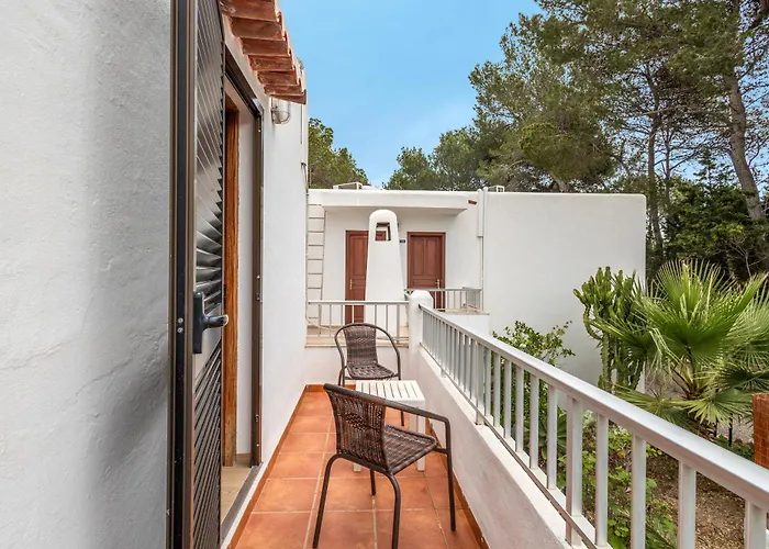 3 Golondrinas Guest house 3*