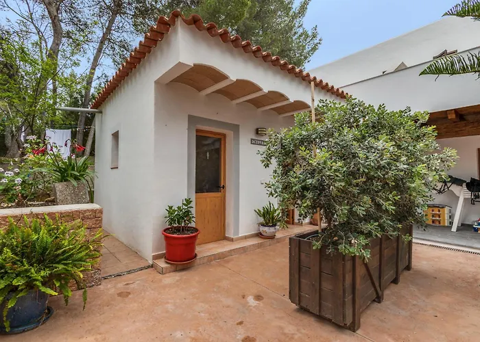 3 Golondrinas Guest house 3*